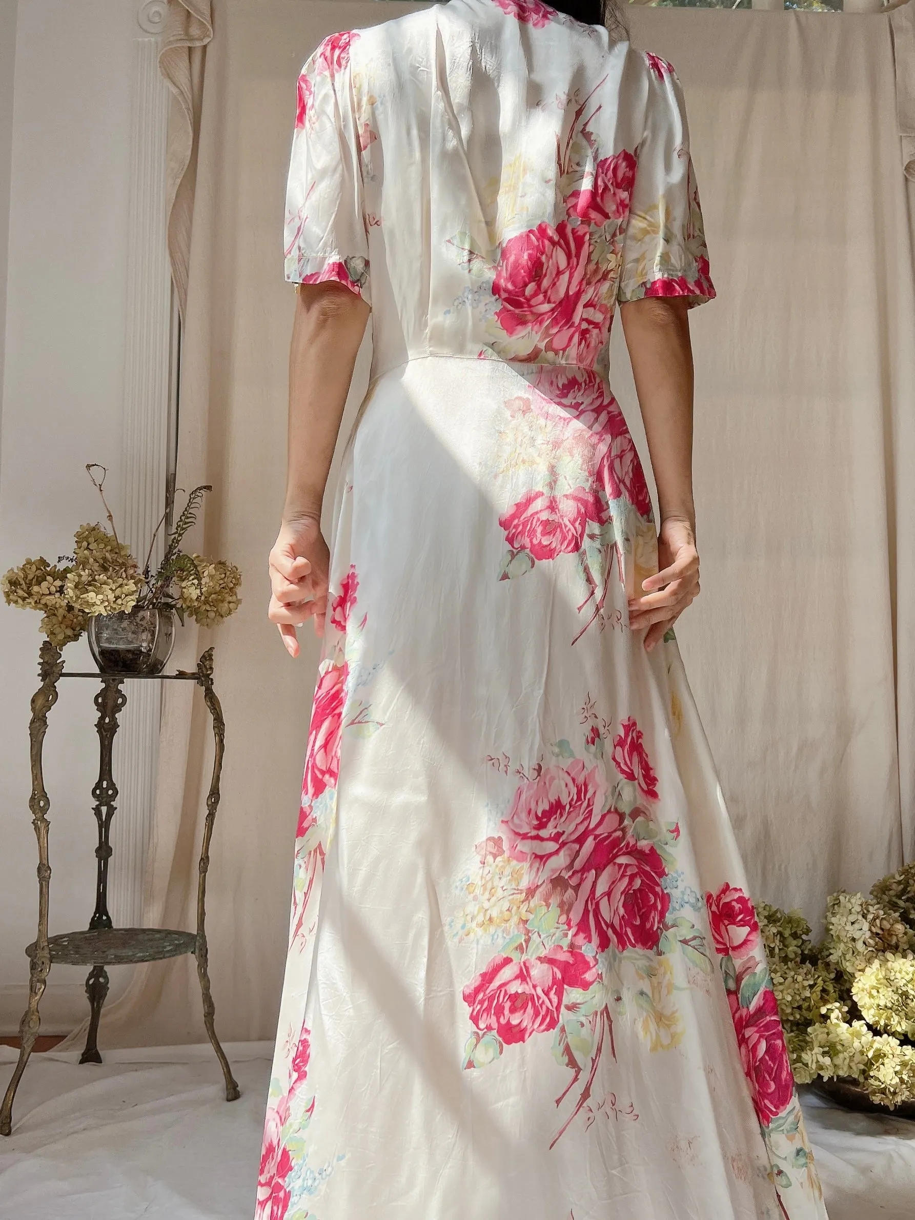 1930s Satin Roses Dressing Gown - S