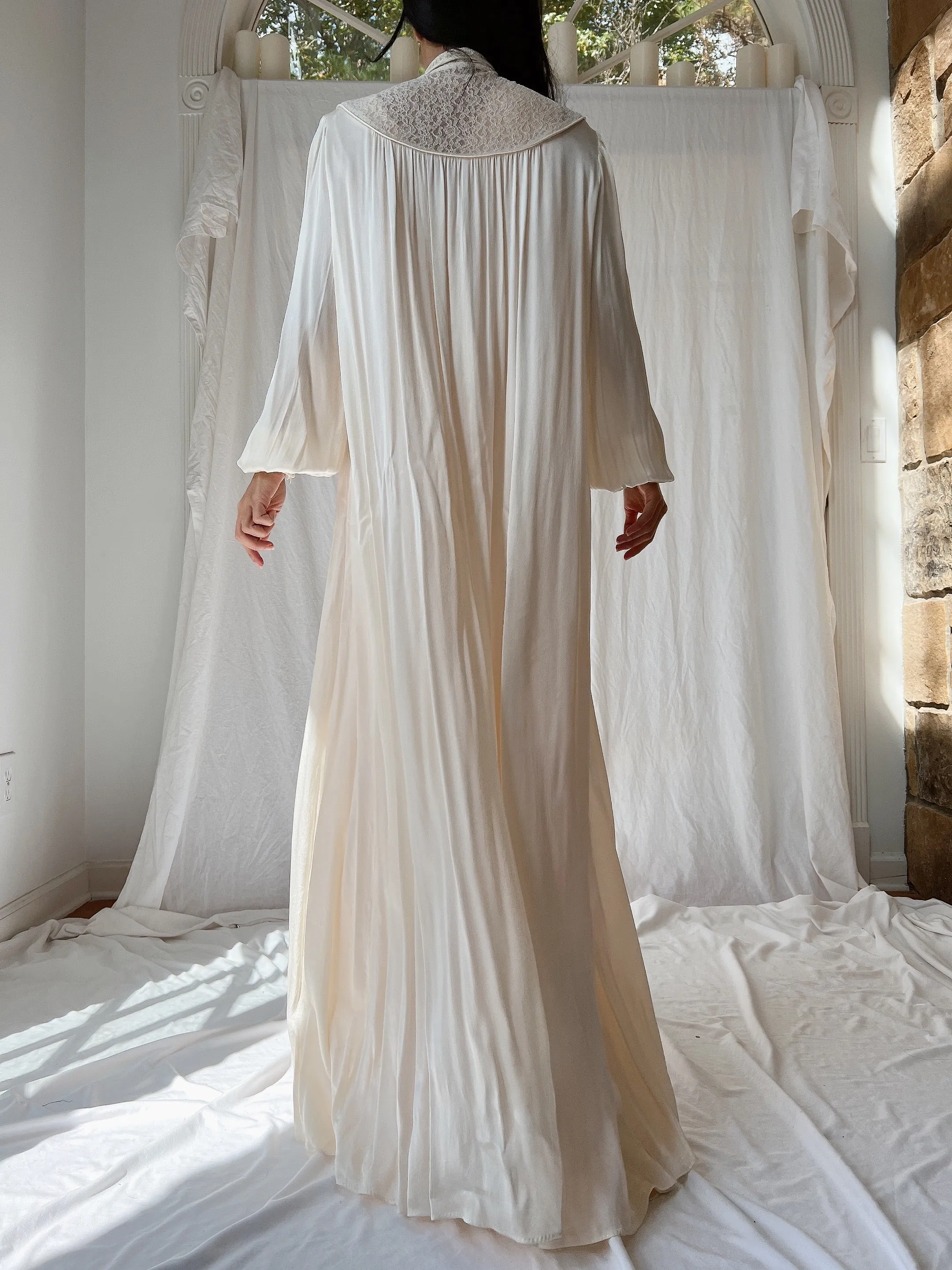 1940s Satin Dressing Gown - M