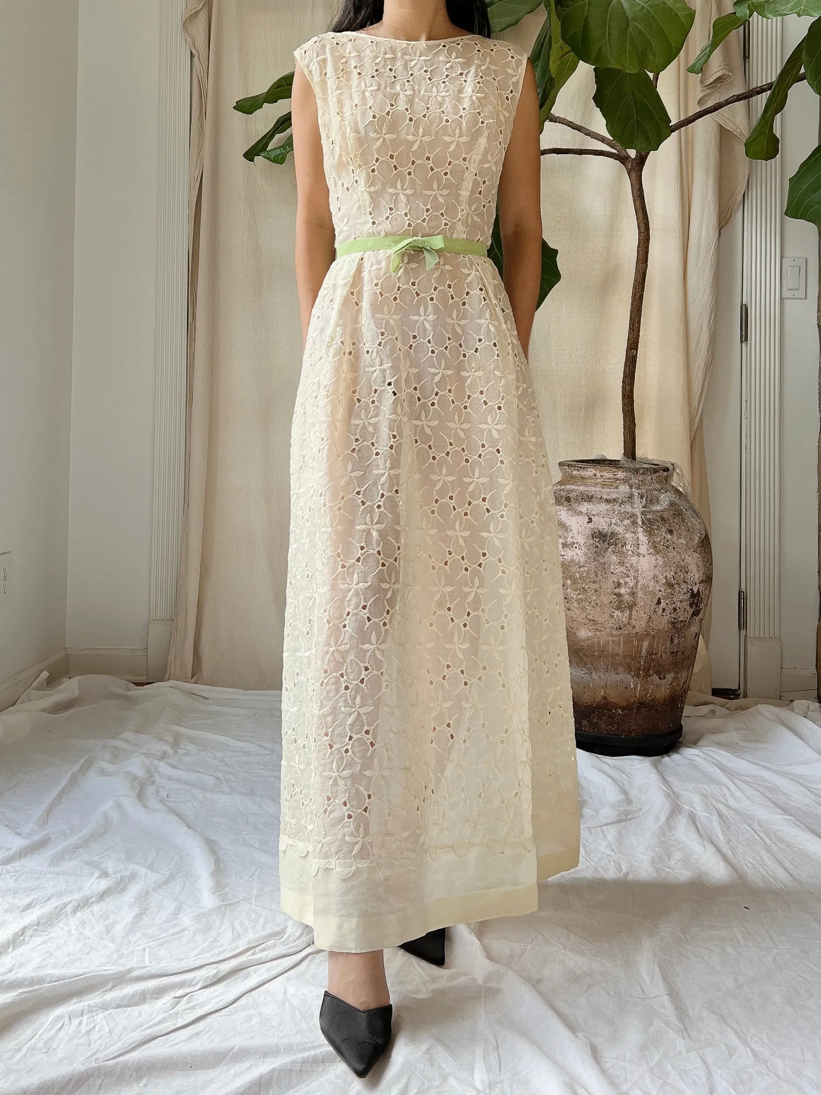 1960s Sheer Organdy Embroidered Dress - M