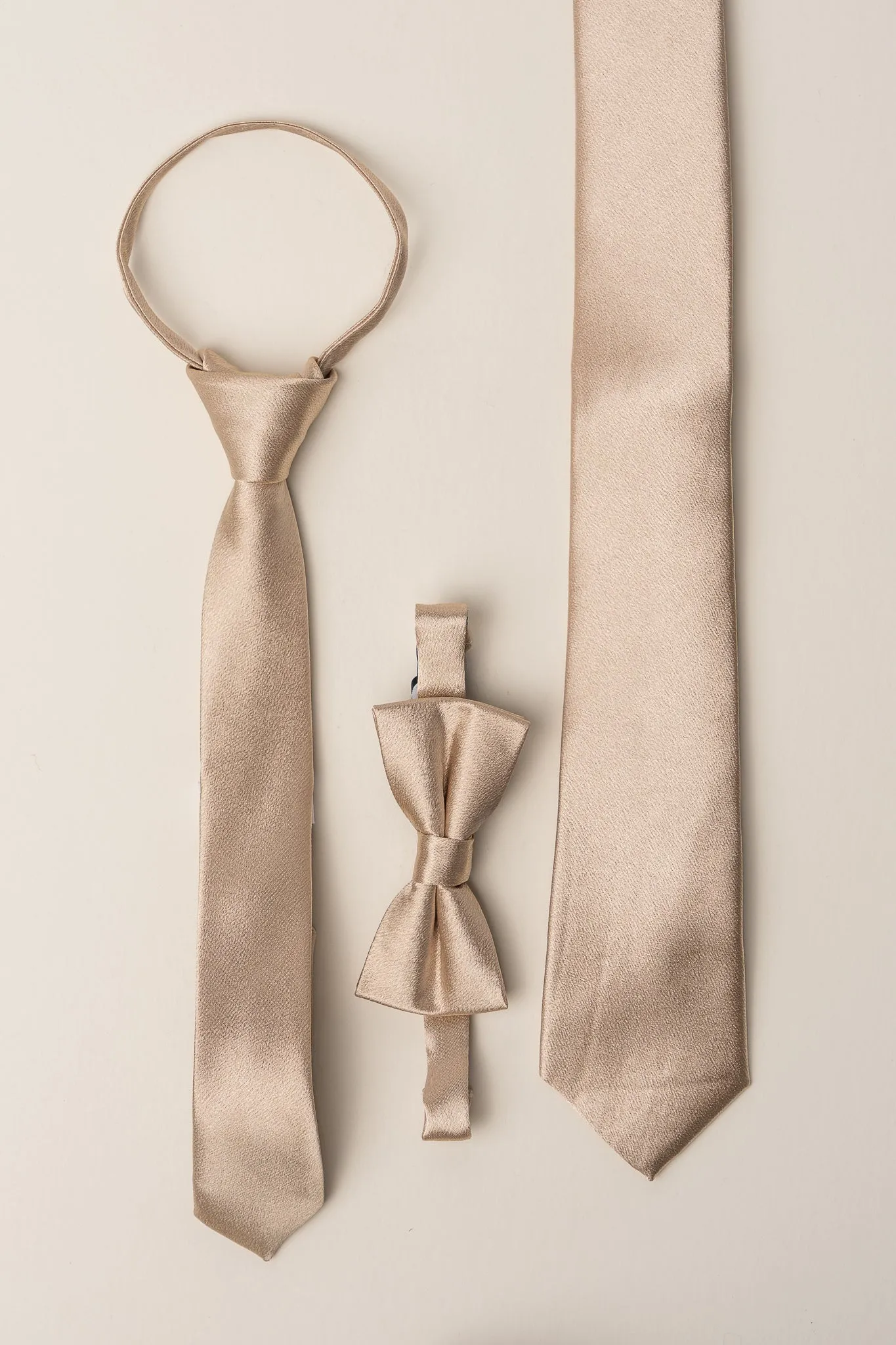 Boys Max Tie in Champagne
