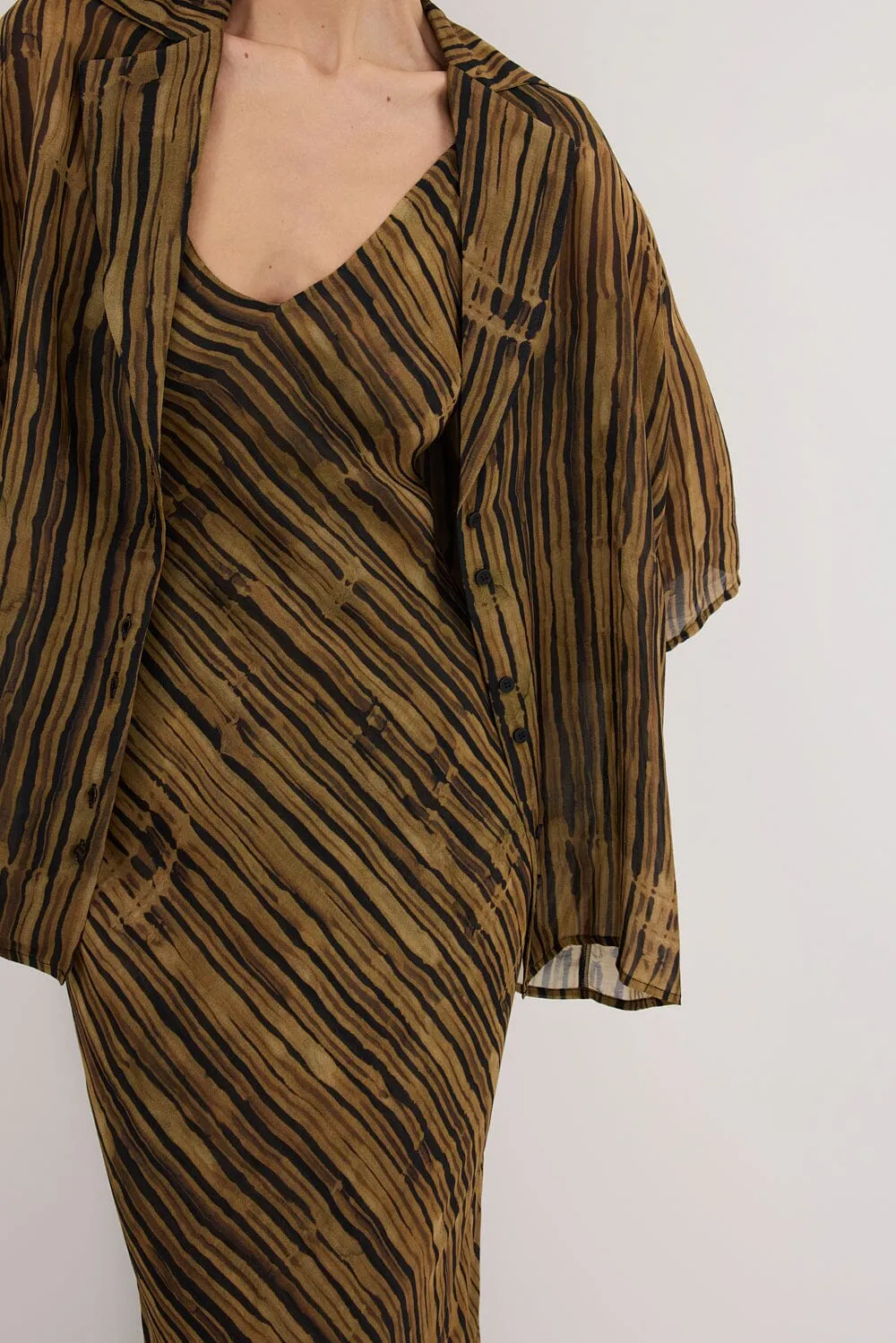 FLEUR DARK CHOCOLATE SHIRT