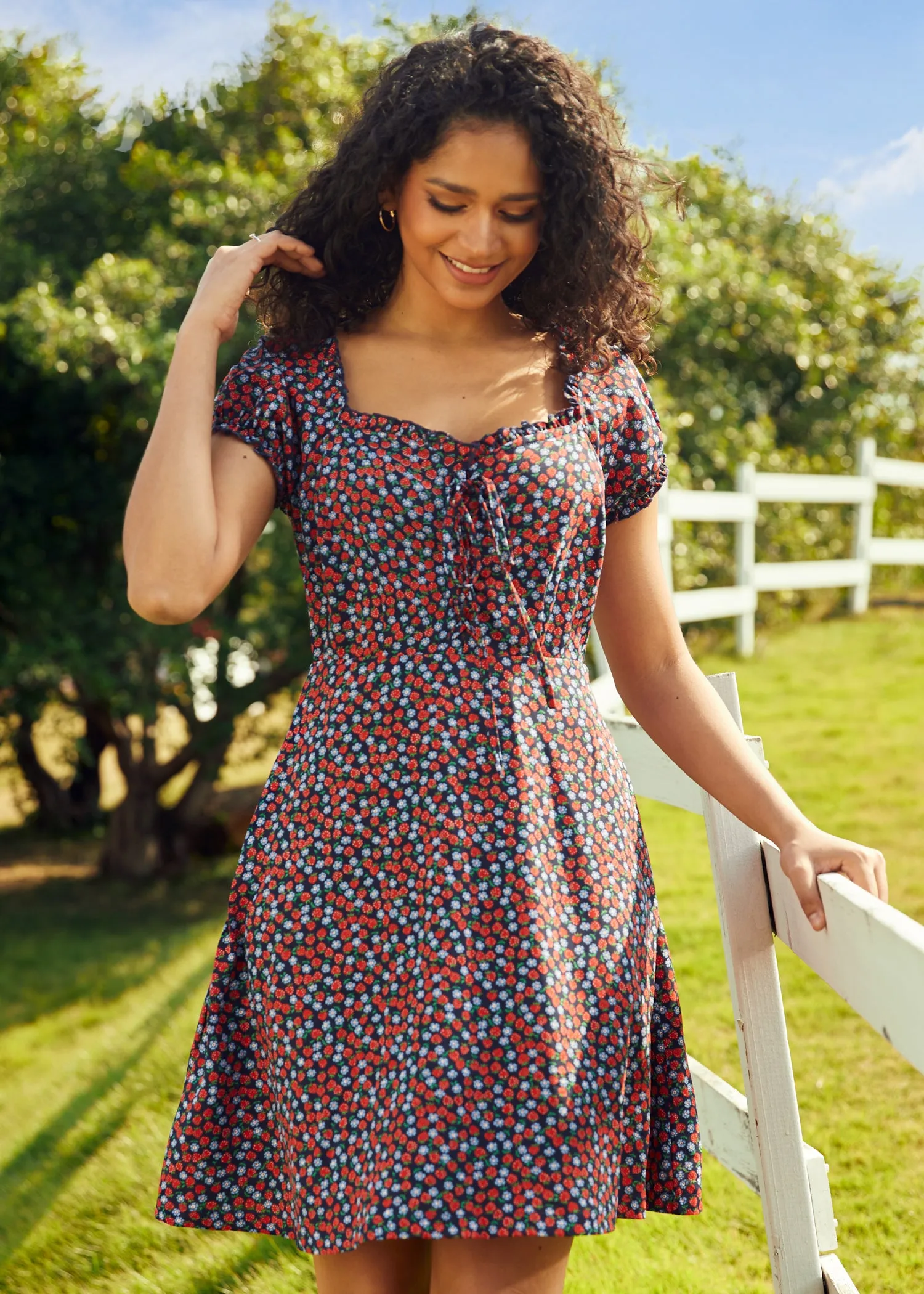 Nostalgic Sweetheart Fit & Flounce Dress