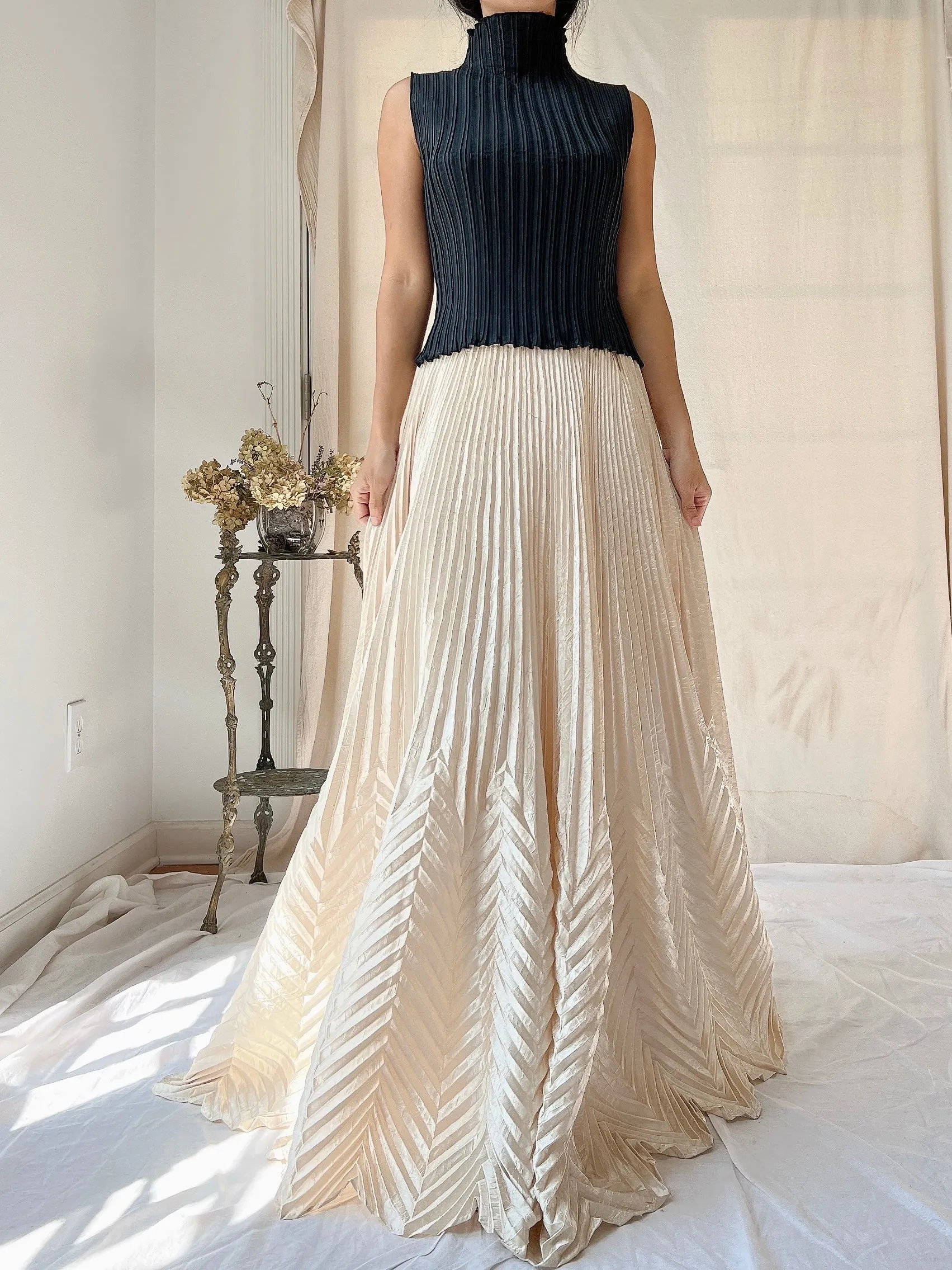 Vintage Satin Pleated Skirt - OSFM