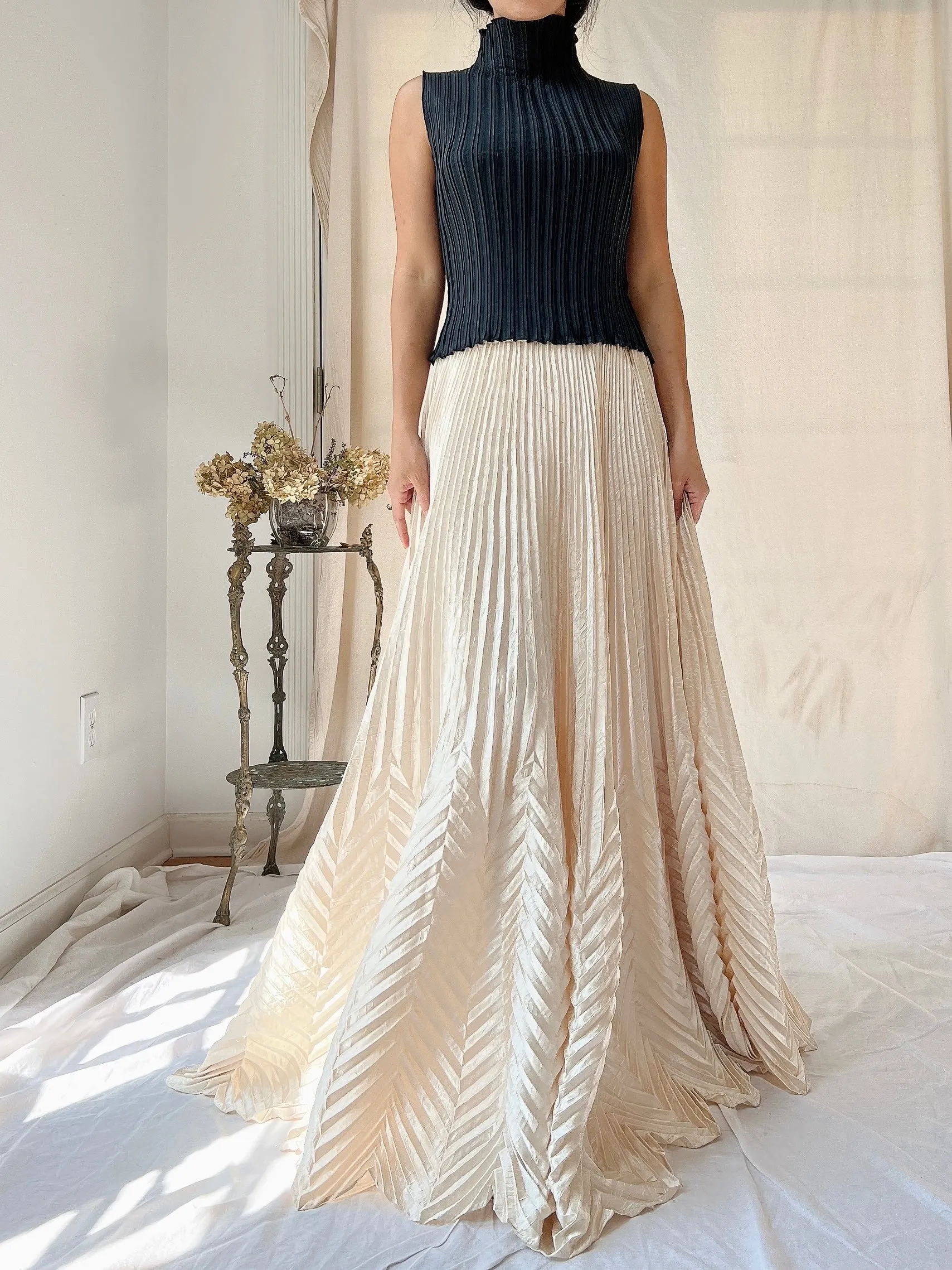 Vintage Satin Pleated Skirt - OSFM